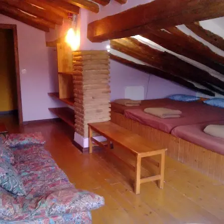 Ull De Canals Hostel